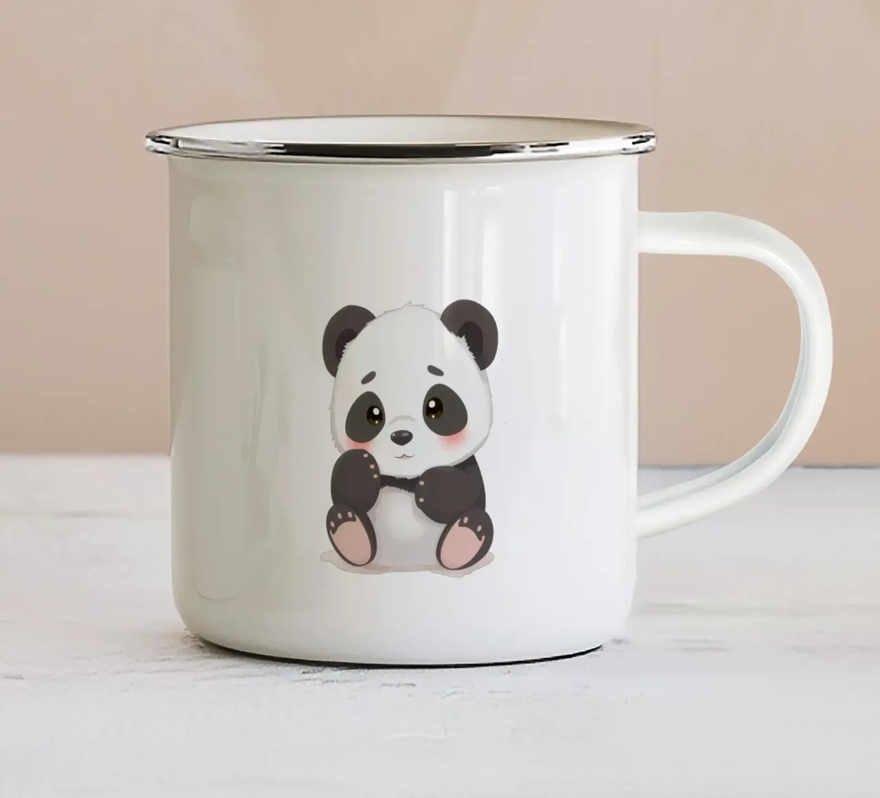 Carino il panda dei cartoni animati seduto con un'espressione adorabile tazza in smalto da DesignDoodle