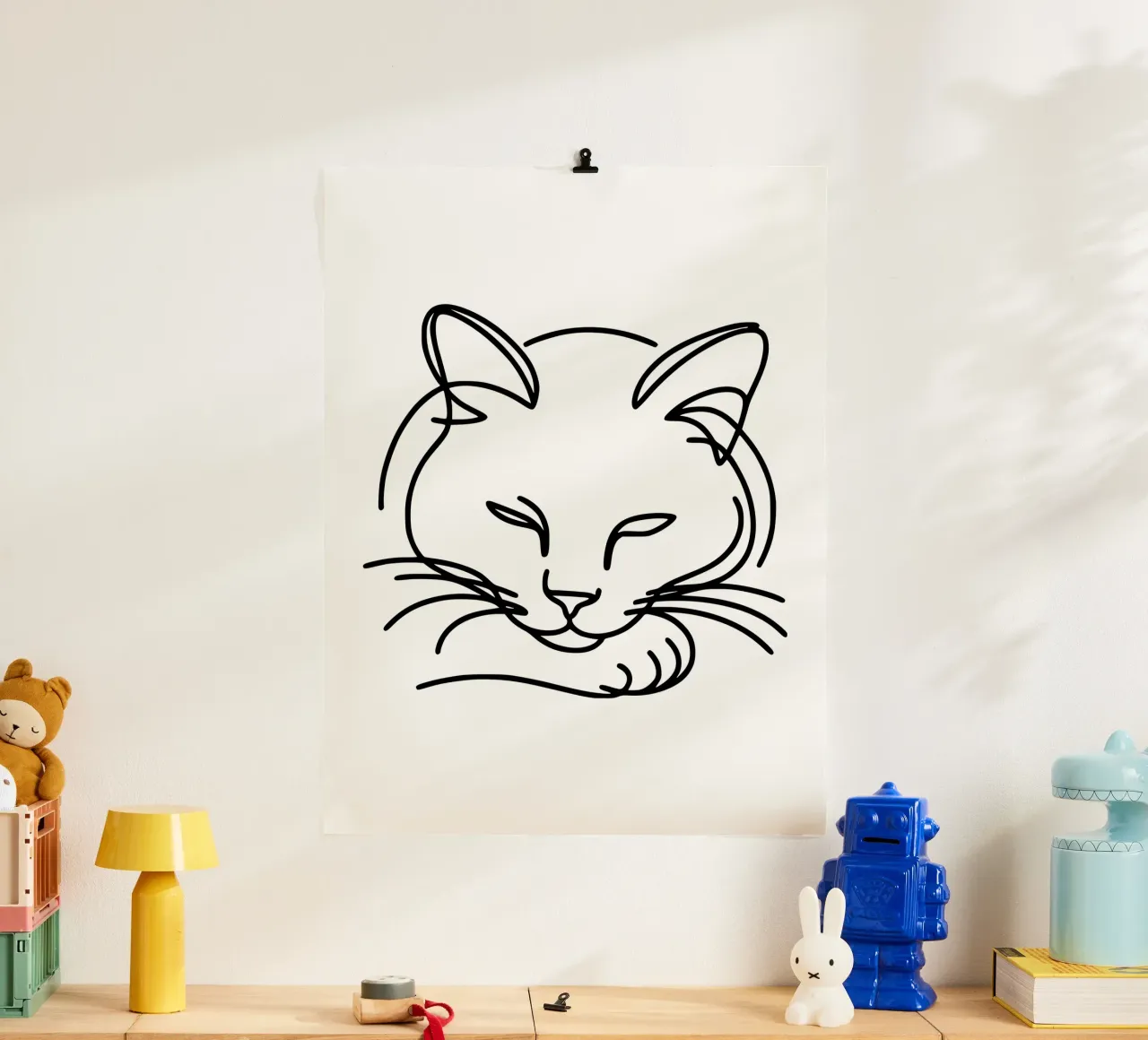 Cool Cat - Il gatto rilassato poster con telaio in plastica da Bold & Simple