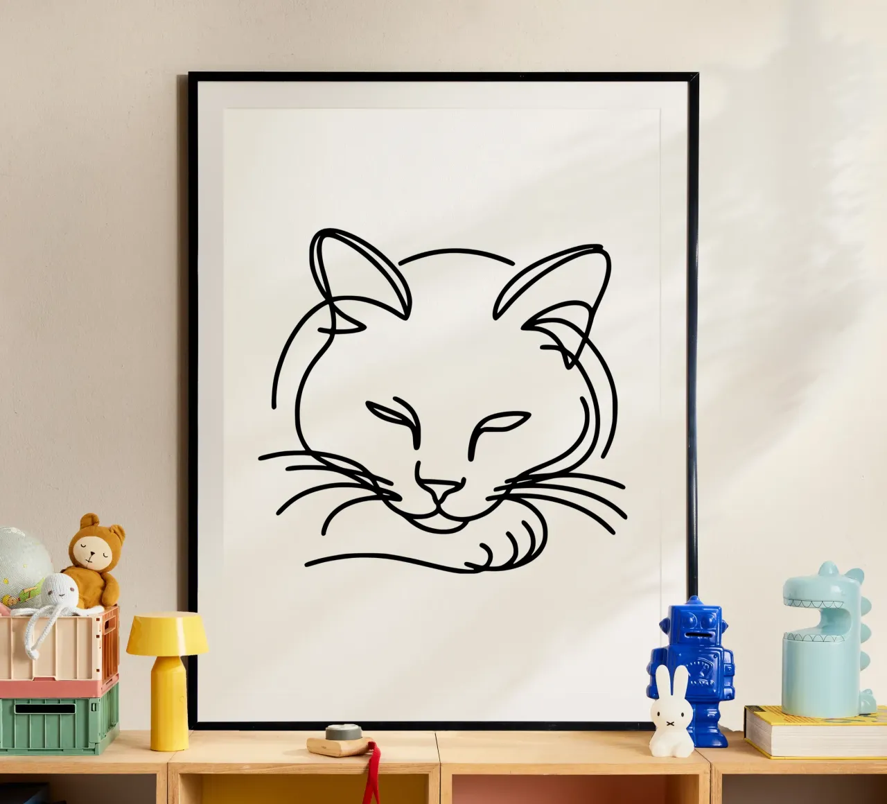 Cool Cat - Il gatto rilassato poster con telaio in plastica da Bold & Simple
