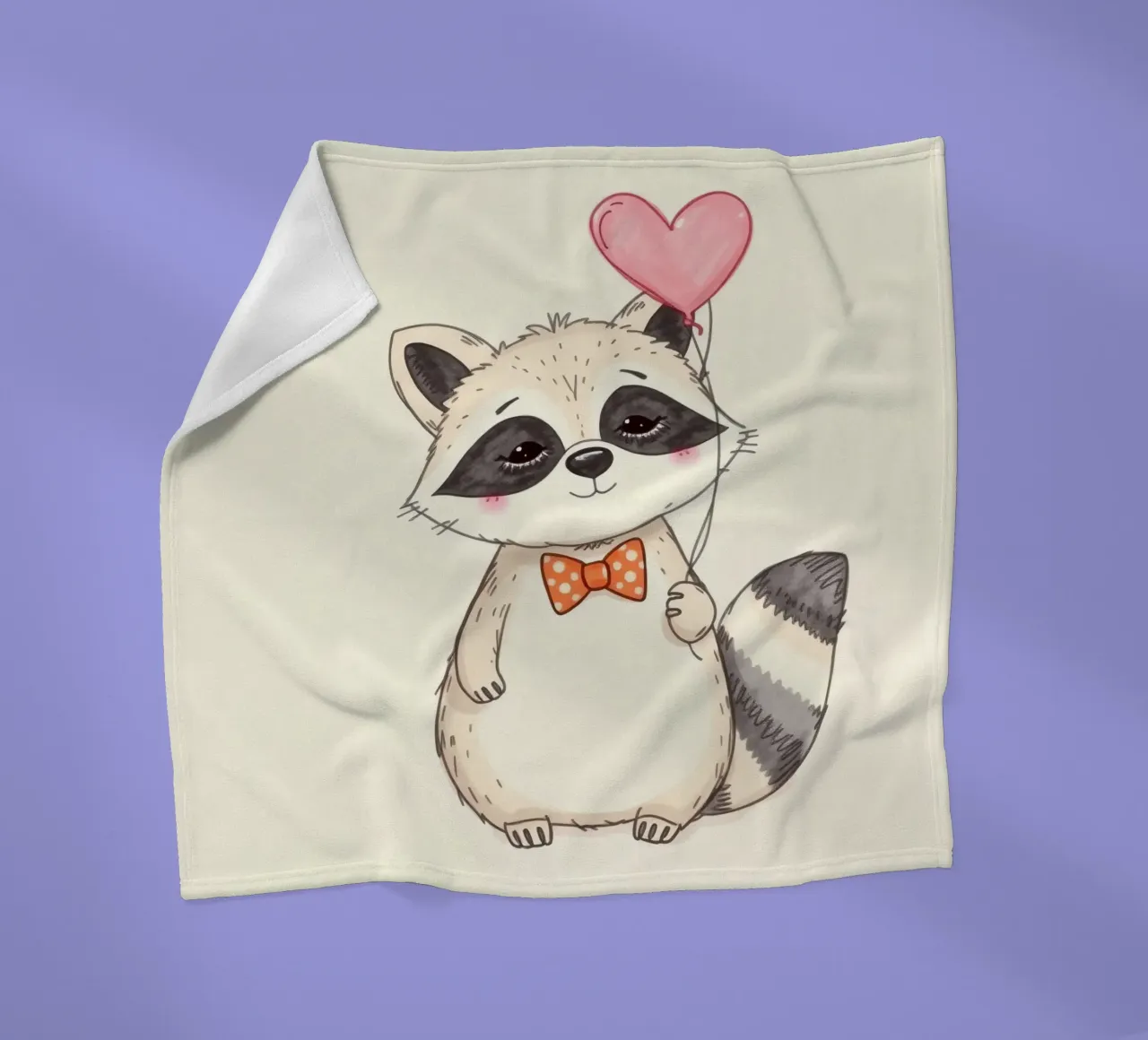 Simpatico procione che tiene in mano un palloncino a forma di cuore e indossa un papillon coperta in pile da DesignDoodle