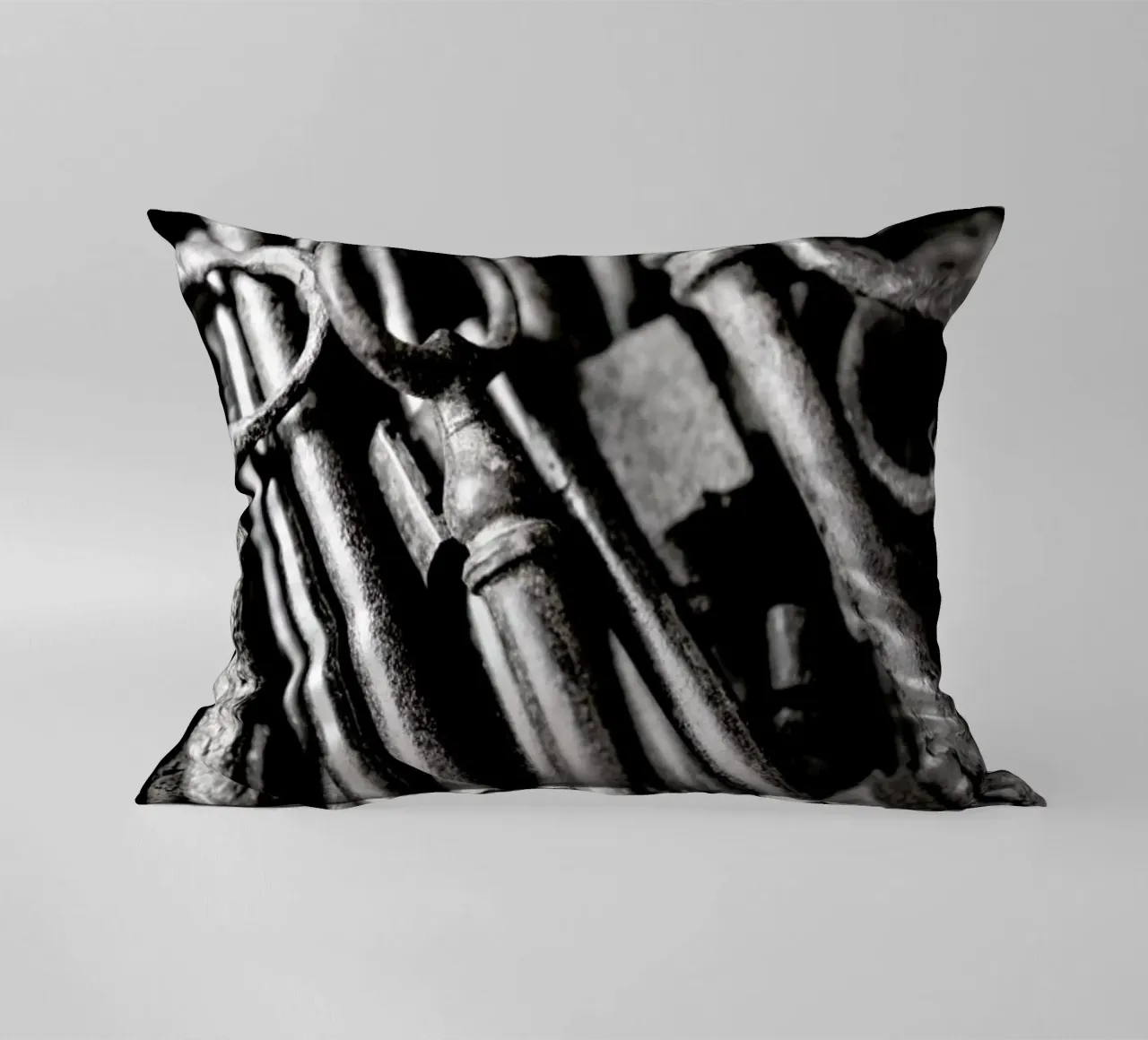 Old Keys cuscino da Magdalena Martin Photography