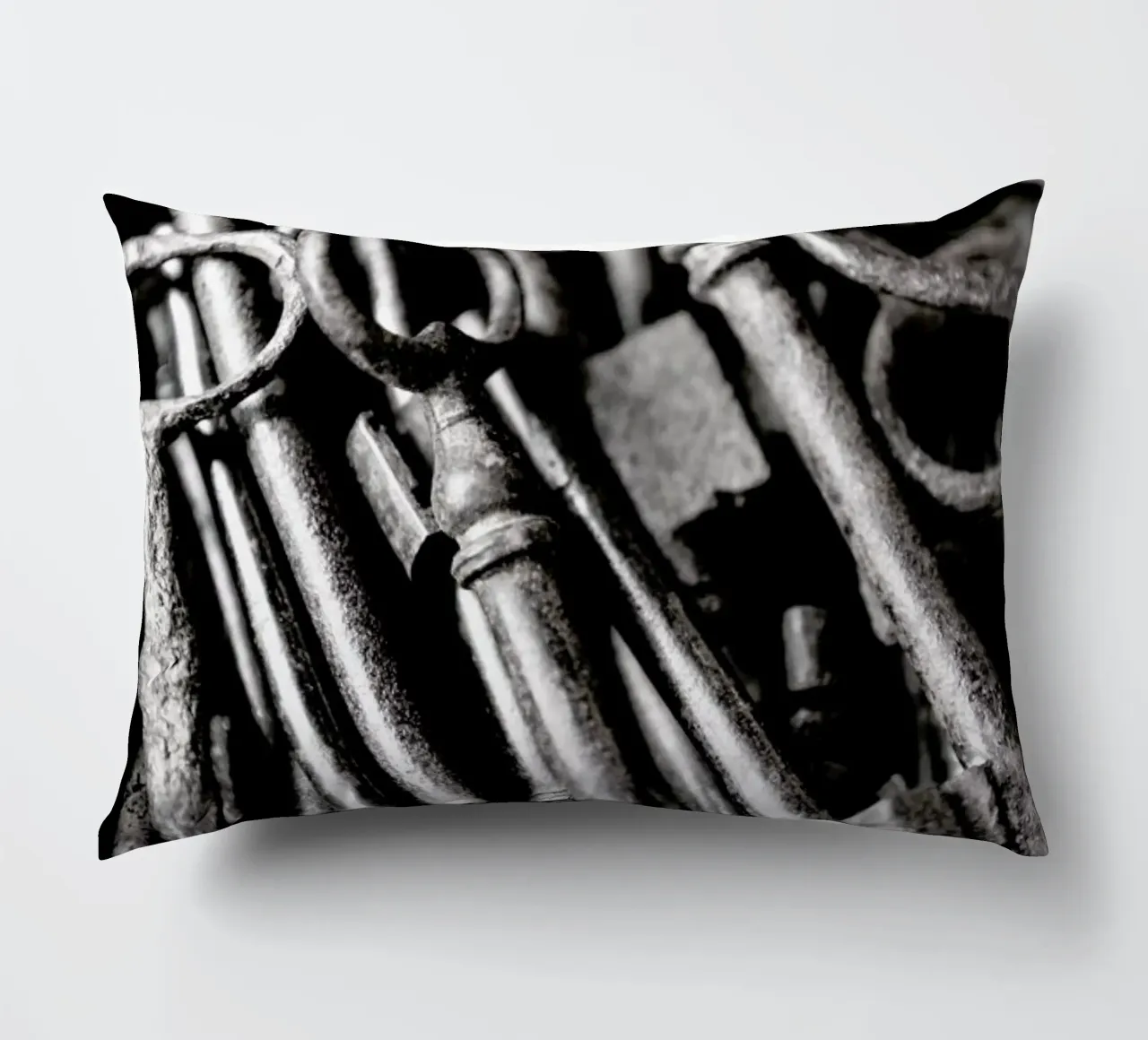 Old Keys cuscino da Magdalena Martin Photography