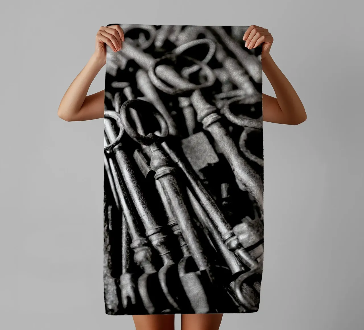 Old Keys asciugamano da bagno da Magdalena Martin Photography