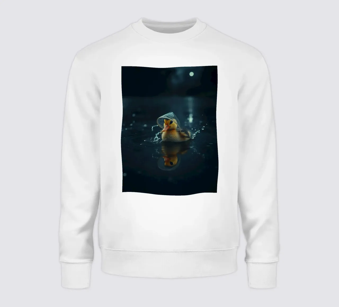 Un anatroccolo con un piccolo cappello nuota in uno stagno scuro e sereno. felpa da DesignDoodle