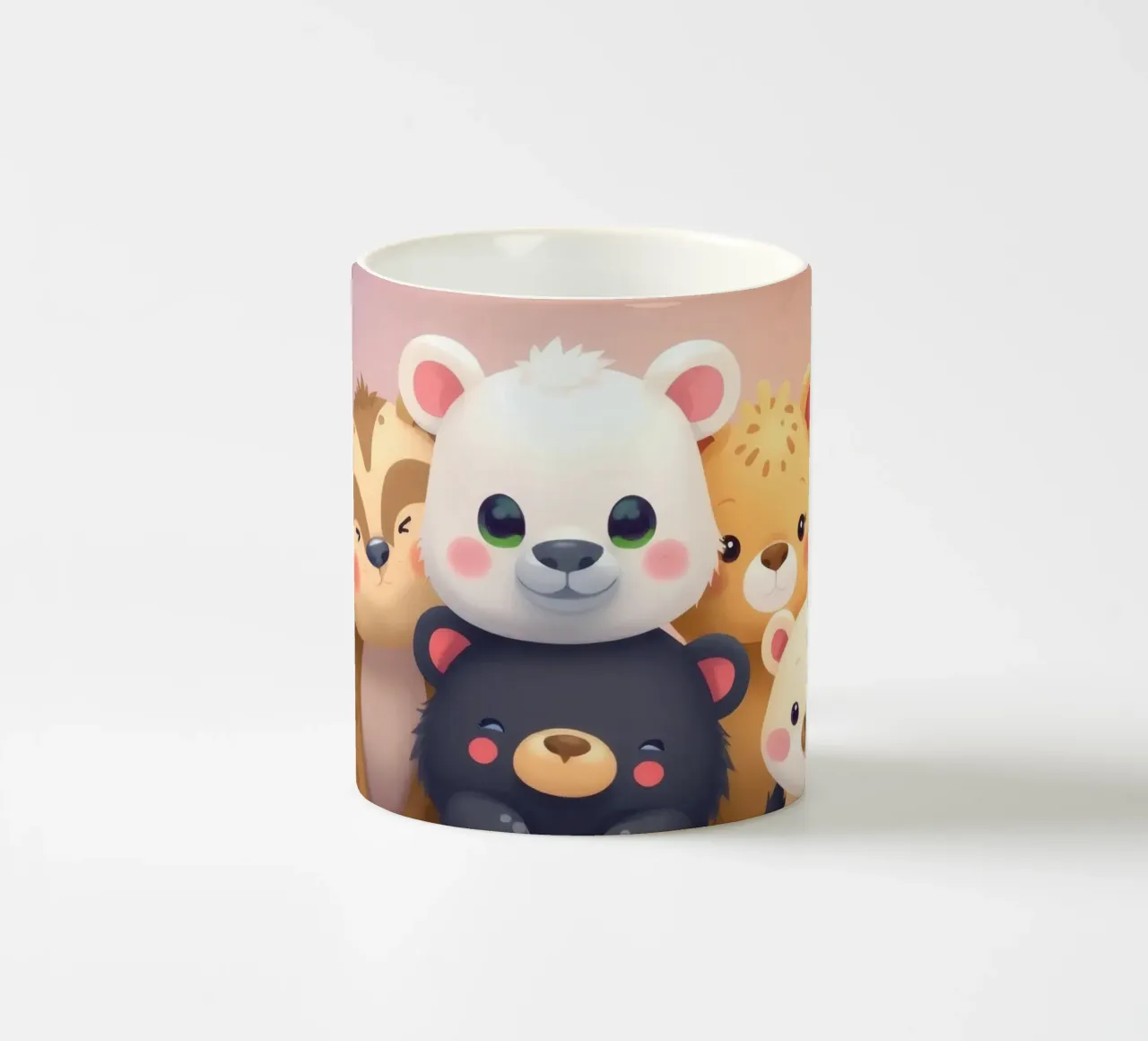 Unos simpáticos animales de dibujos animados se reúnen en una juguetona disposición taza de cerámica de DesignDoodle