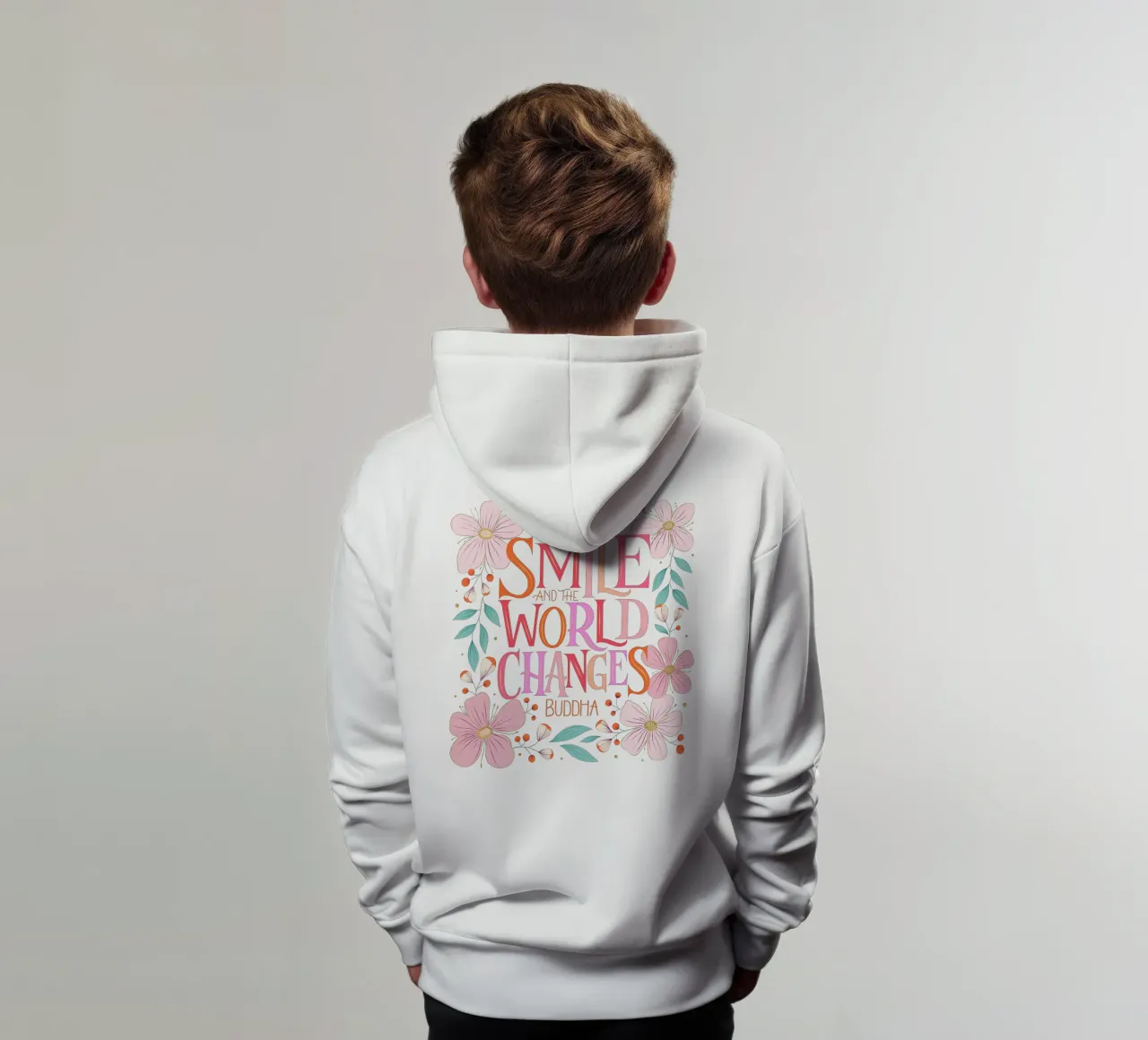 Sorridi e il mondo cambia. Zitat. Fiori e scritte felpa bambino con cappuccio da CalliLetters