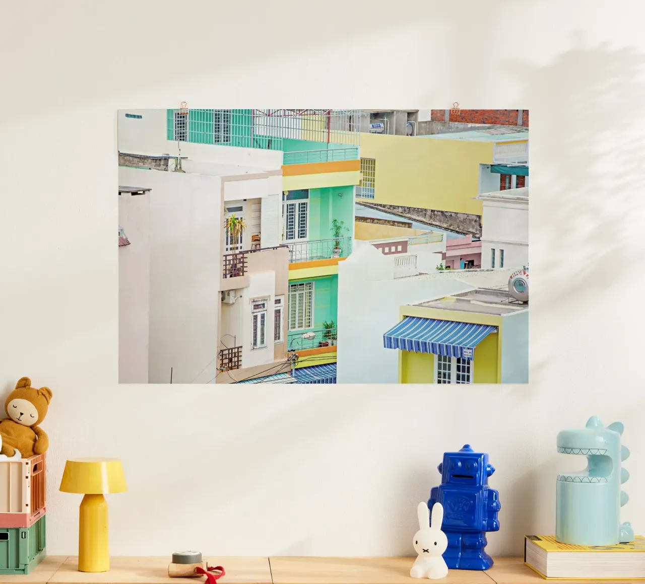 Danang Pastels poster con telaio in alluminio da Charlotte Curd