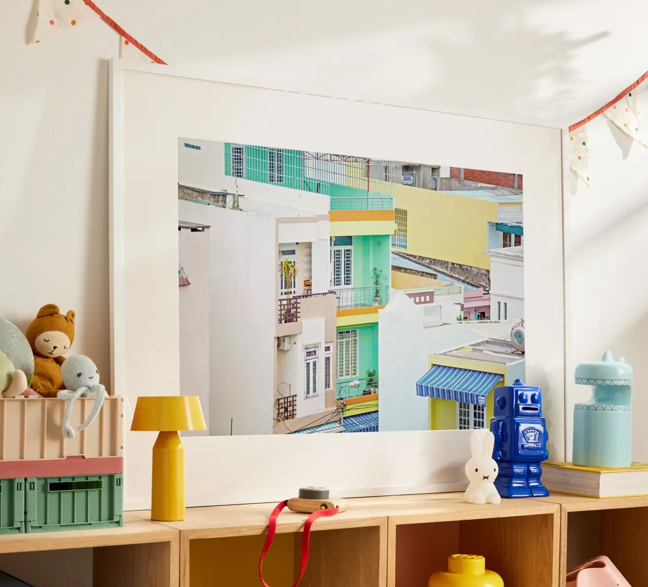 Danang Pastels poster con telaio in alluminio da Charlotte Curd