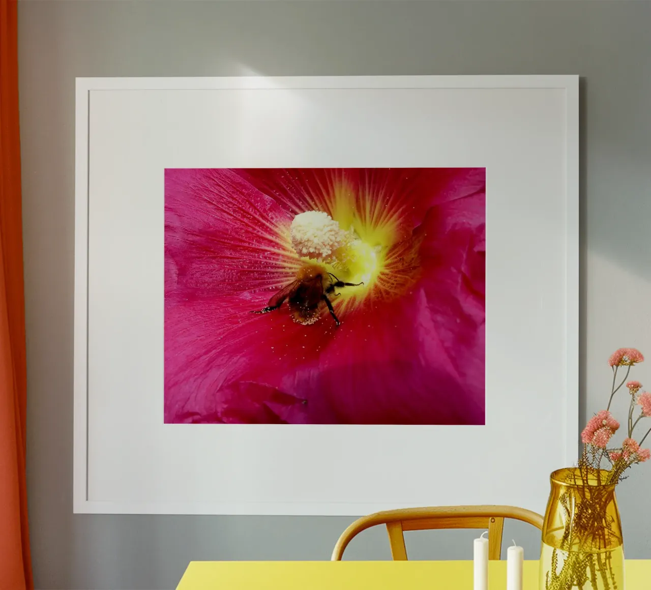 La vita del fiore poster con telaio in legno da Massimo Frascogna