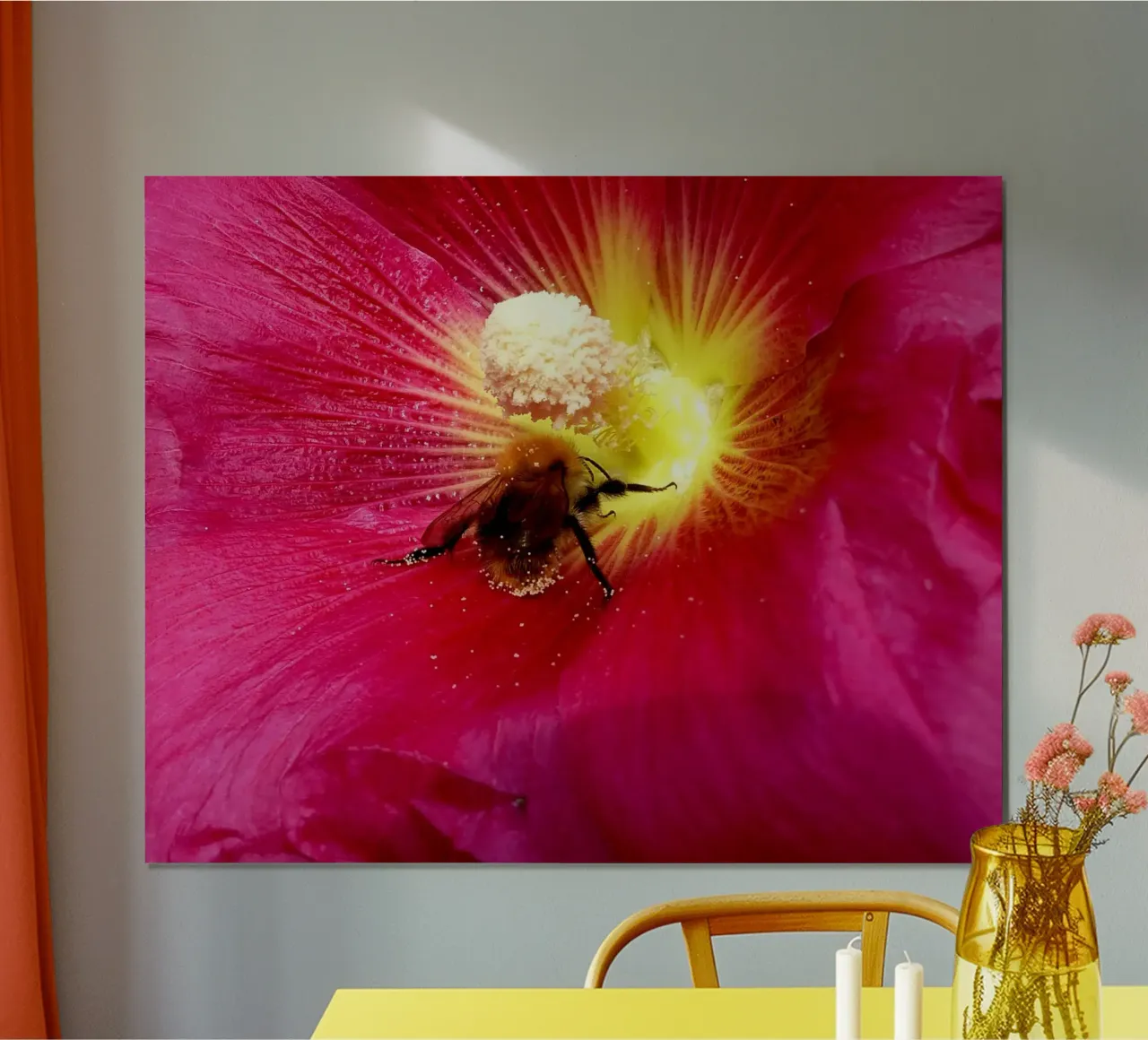 La vita del fiore poster con telaio in legno da Massimo Frascogna