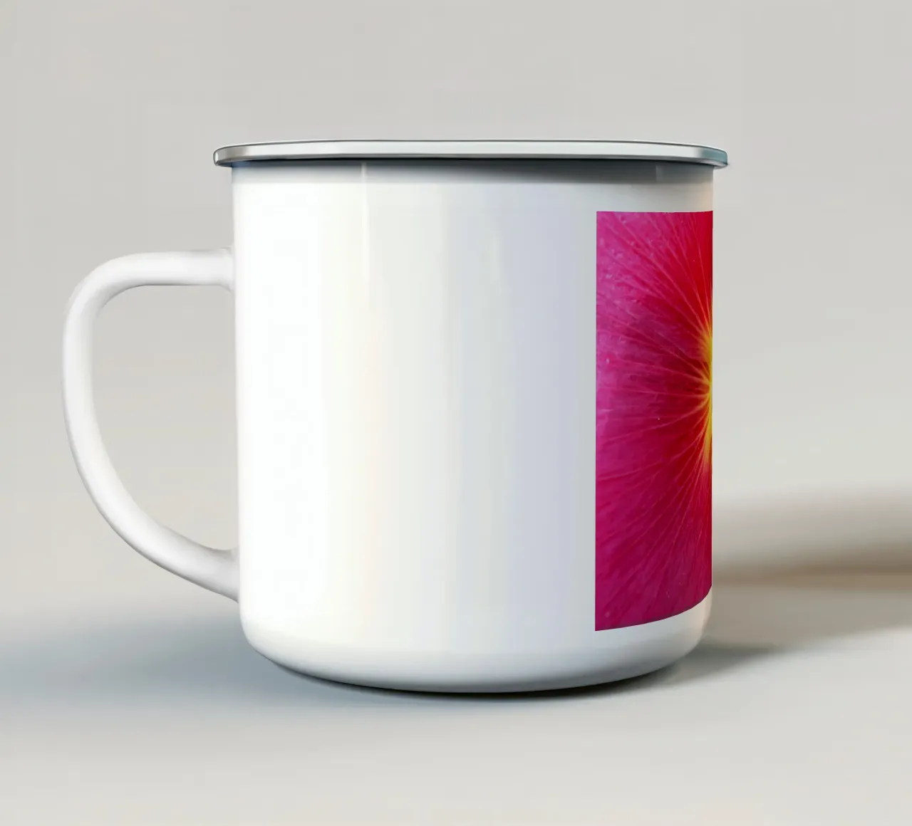 Nel fiore tazza in smalto da Massimo Frascogna