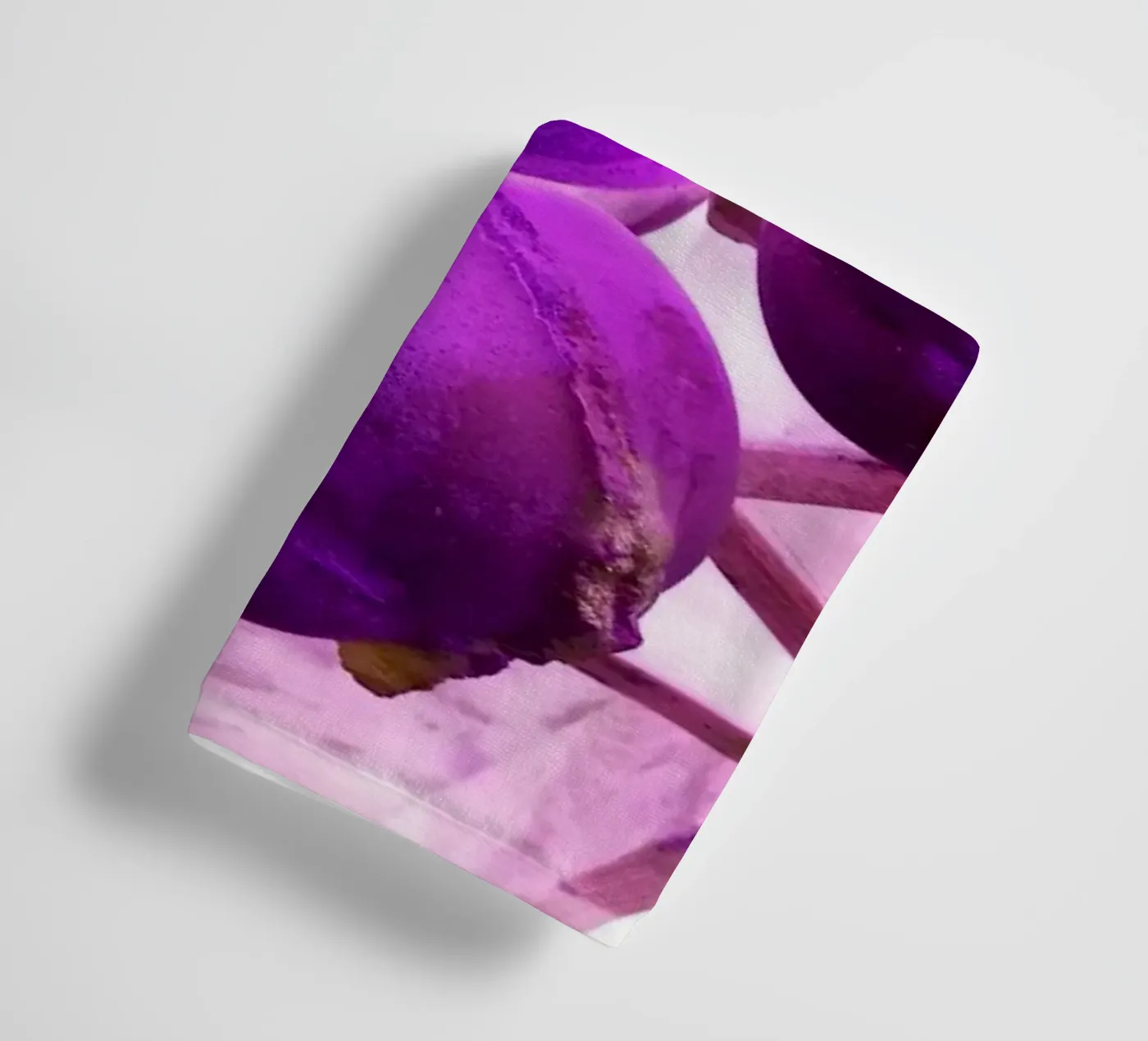Paars badhanddoek van Massimo Frascogna