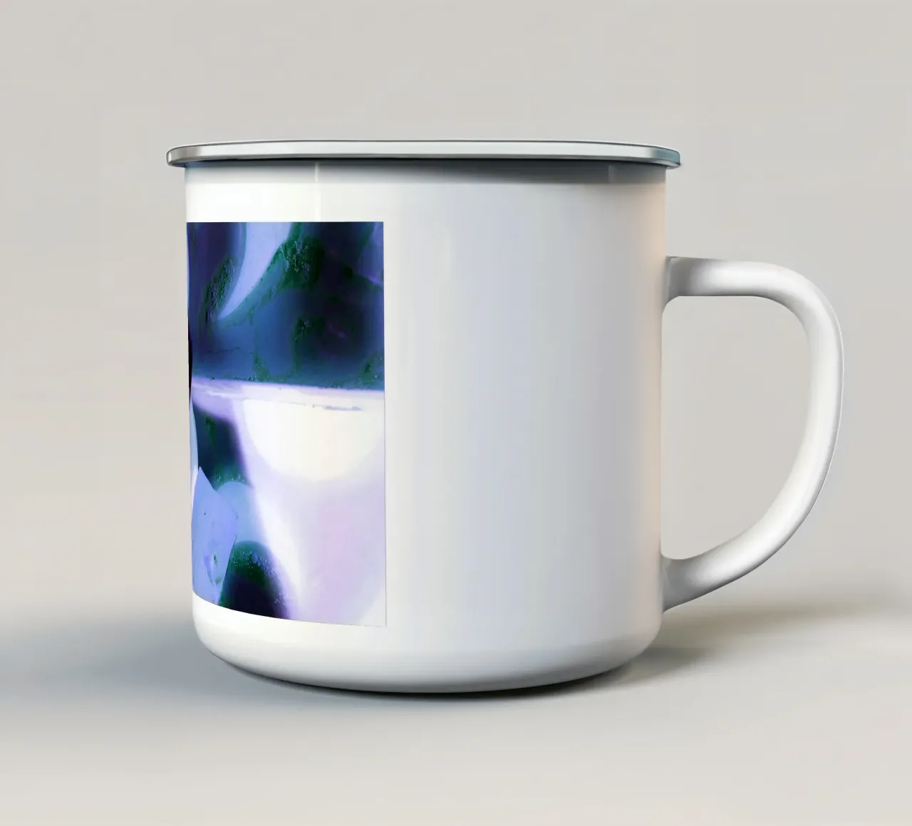 Blu e viola tazza in smalto da Massimo Frascogna