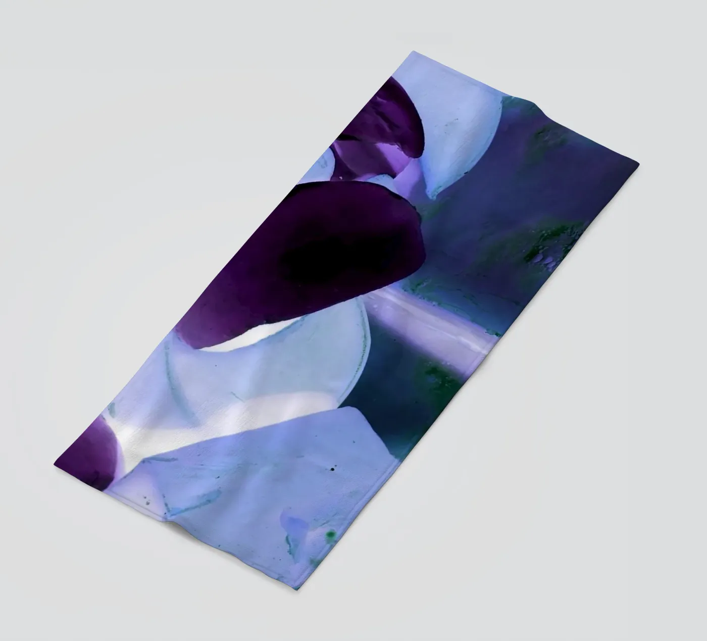 Blue and purple Strandtuch von Massimo Frascogna