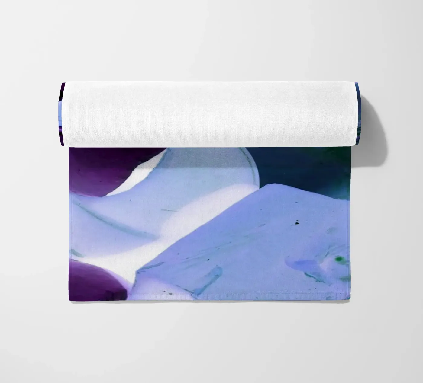 Blue and purple Strandtuch von Massimo Frascogna