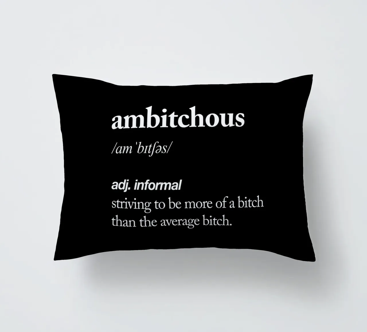 Design tipografico ambiguo in bianco e nero cuscino da THE MOTIVATED TYPE
