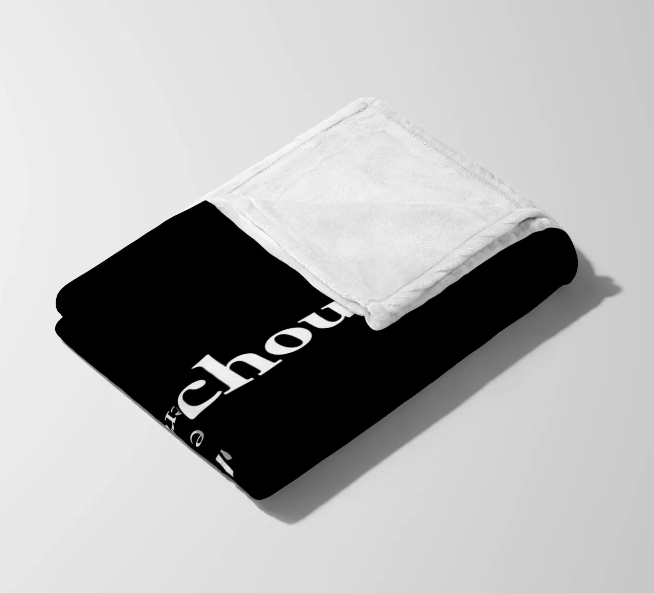 Design tipografico ambiguo in bianco e nero coperta in pile da THE MOTIVATED TYPE