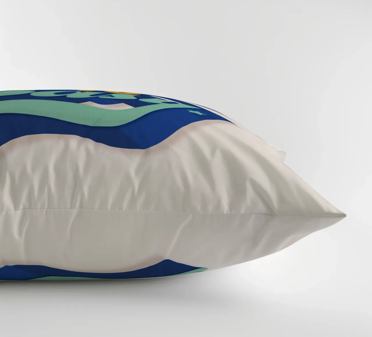 Take It Easy – Retro Typography Print Kissen von showmemars