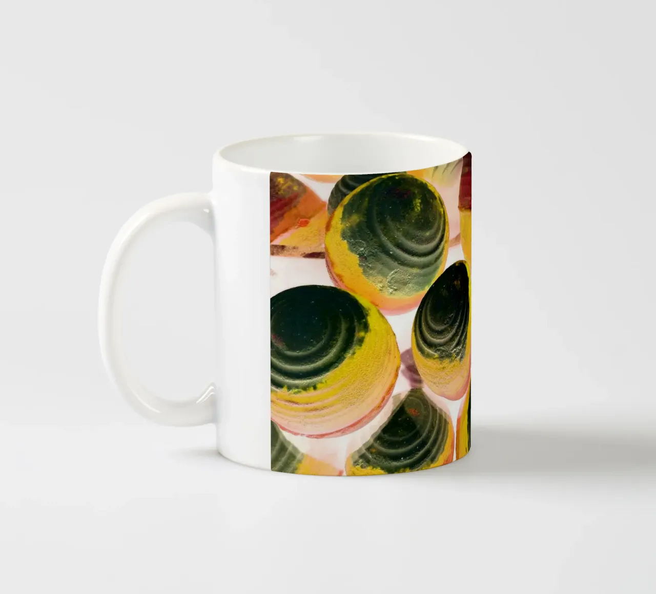 Palline colorate tazza in ceramica da Massimo Frascogna