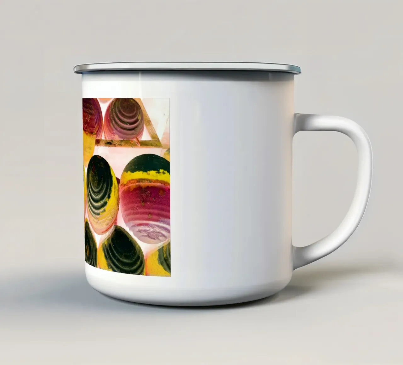 Palline colorate tazza in smalto da Massimo Frascogna