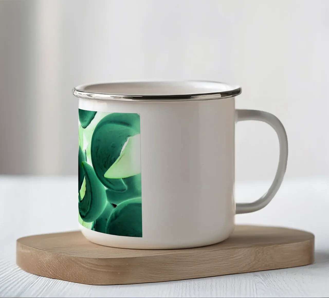 Sfumature di verde tazza in smalto da Massimo Frascogna