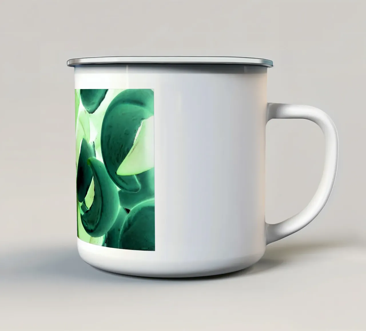 Sfumature di verde tazza in smalto da Massimo Frascogna