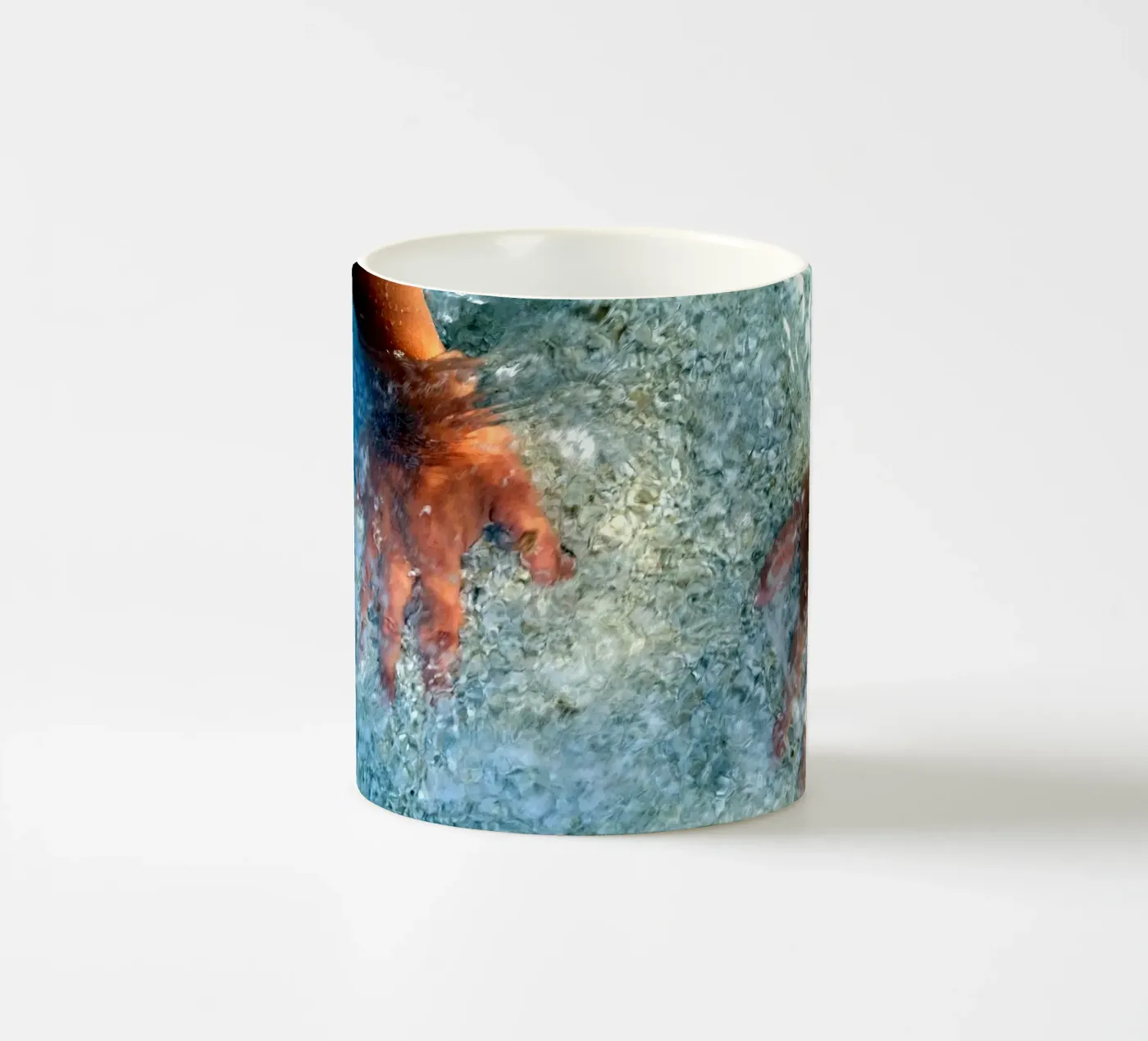 Nel mare tazza in ceramica da Massimo Frascogna
