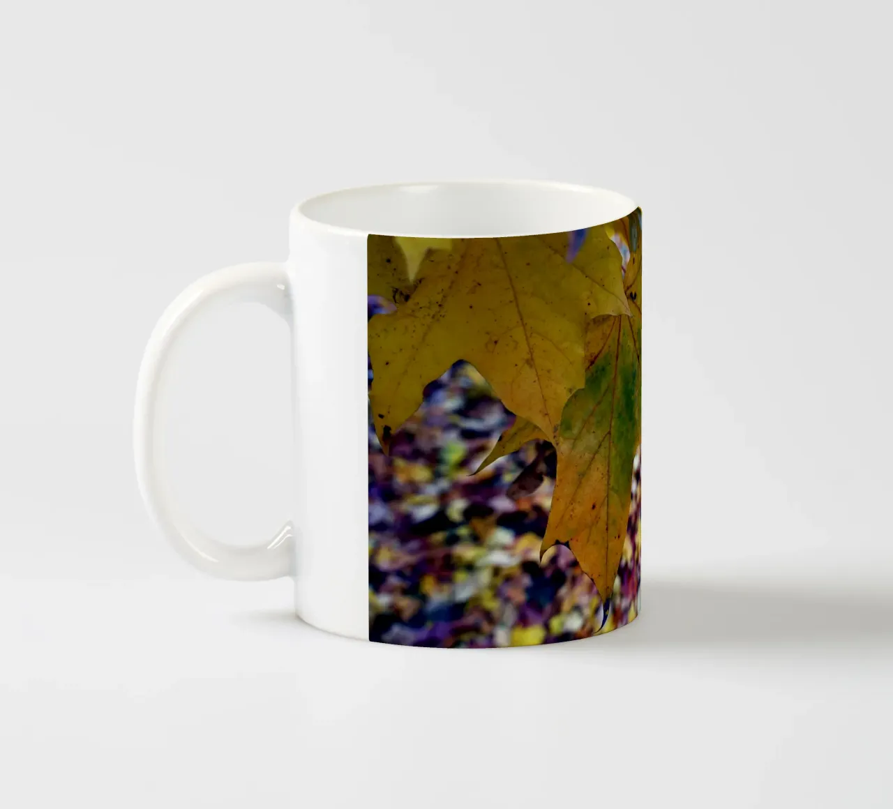 Foglie d'autunno tazza in ceramica da Massimo Frascogna