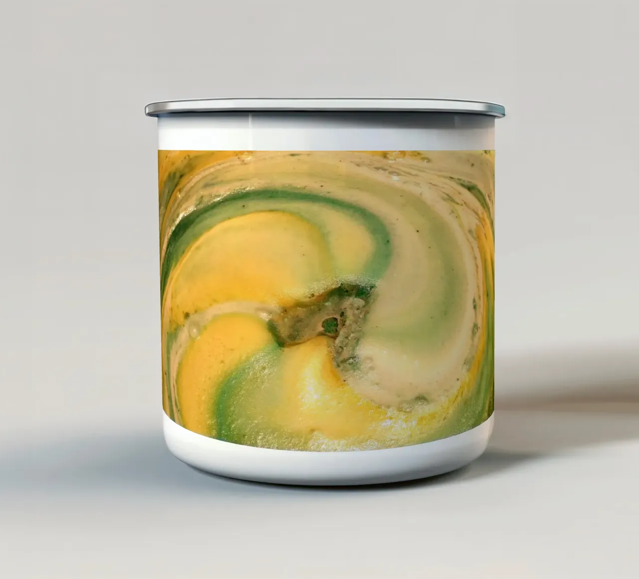 Giallo e verde tazza in smalto da Massimo Frascogna