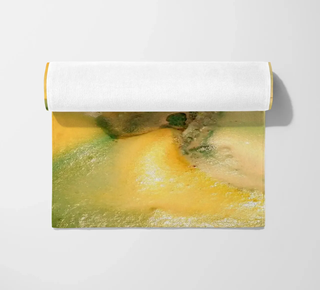 Giallo e verde telo mare da Massimo Frascogna