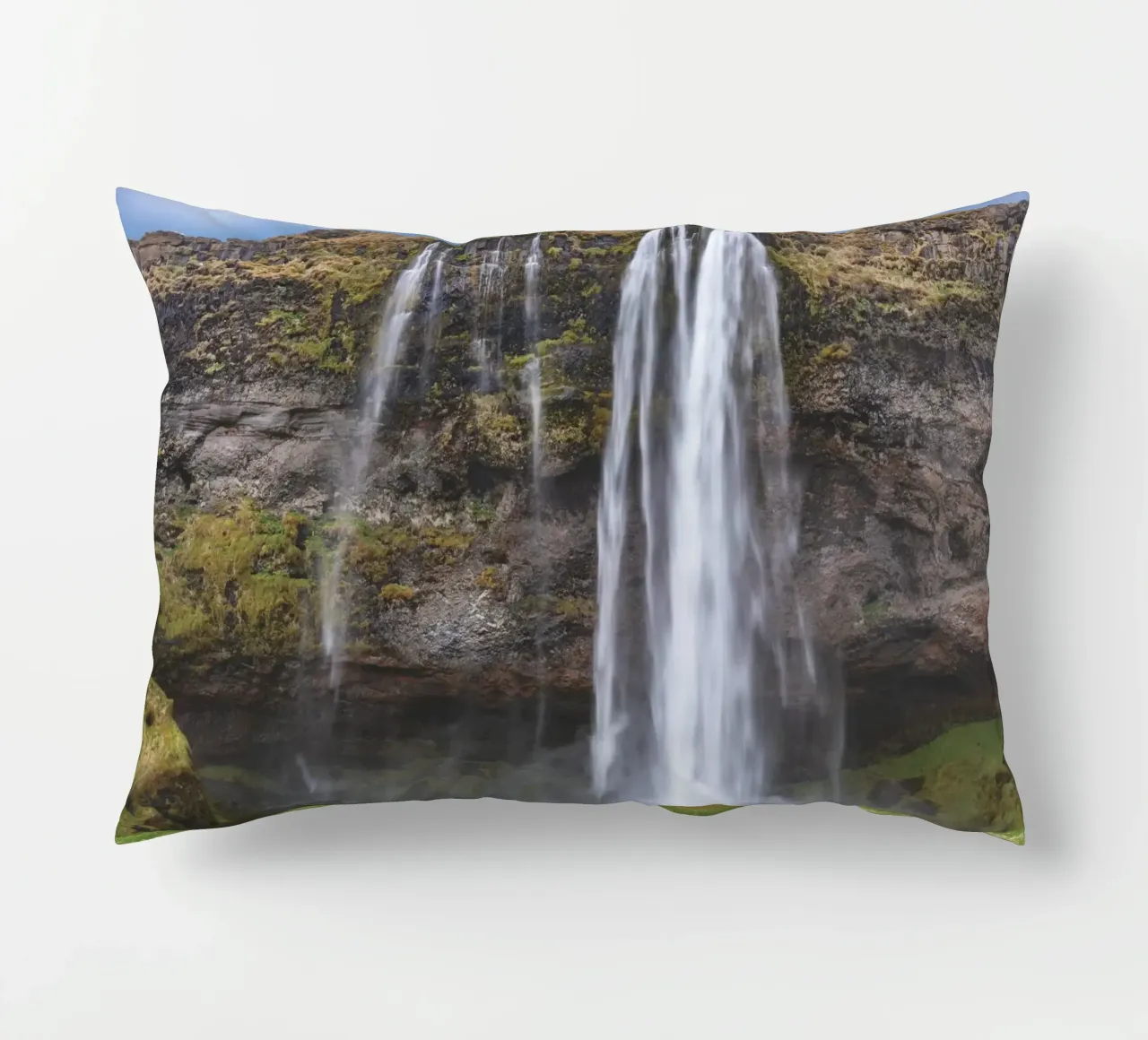 Seljalandsfoss kussen van Dave Hare Photography