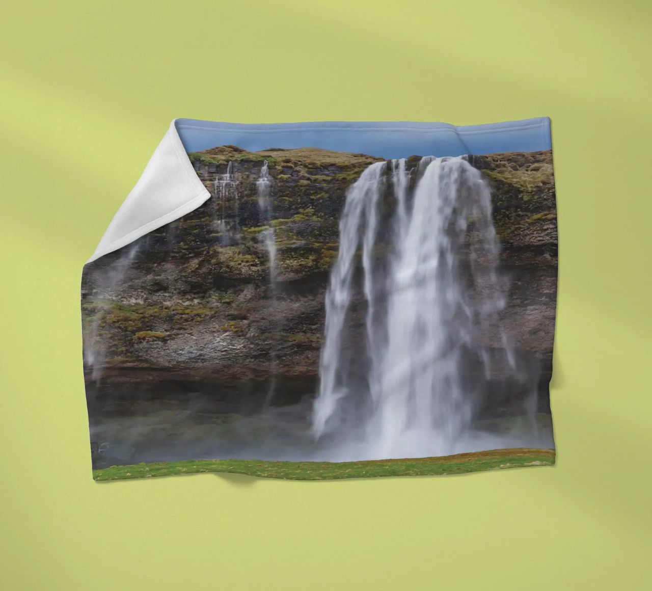 Seljalandsfoss coperta in pile da Dave Hare Photography