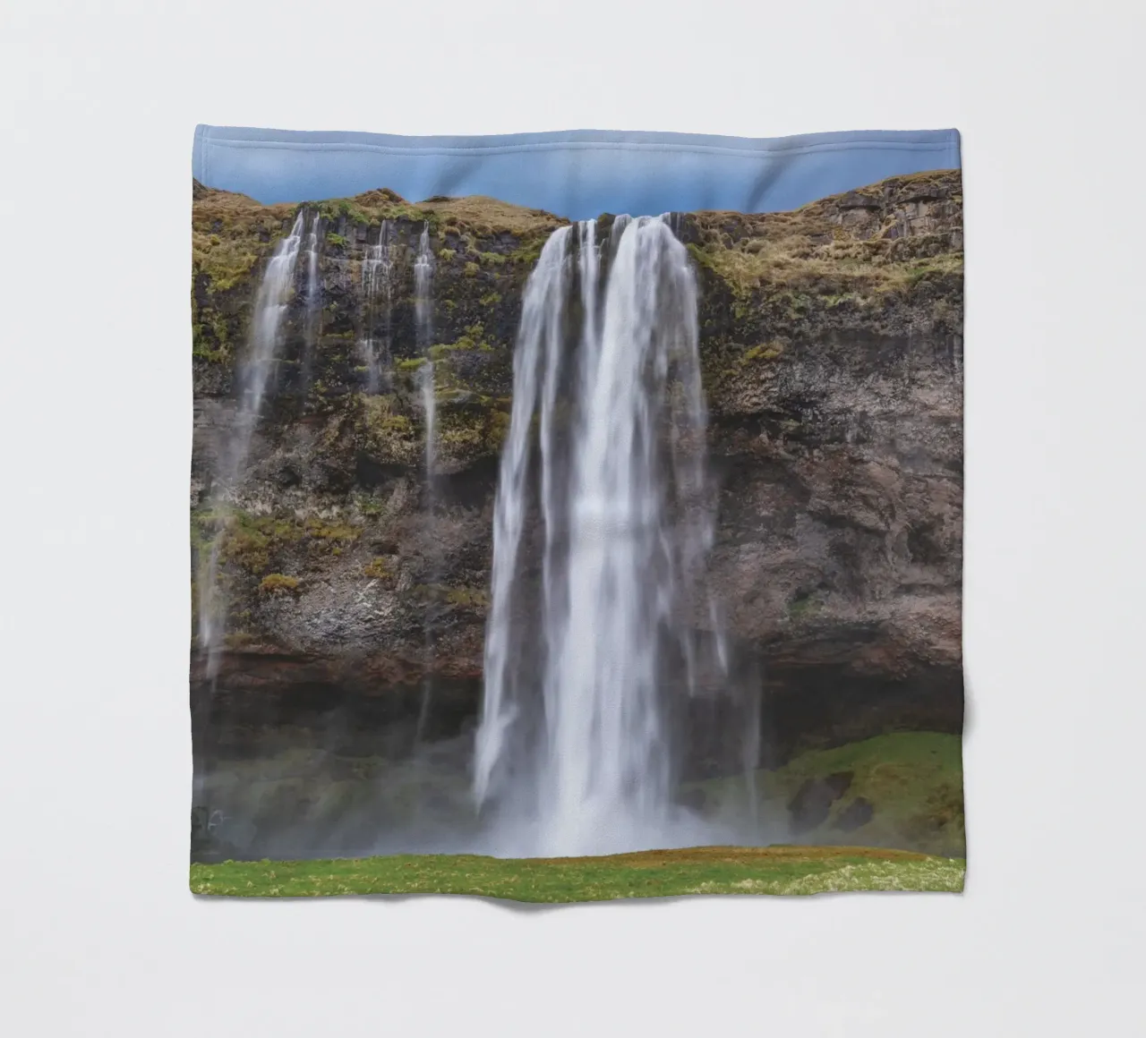 Seljalandsfoss coperta in pile da Dave Hare Photography
