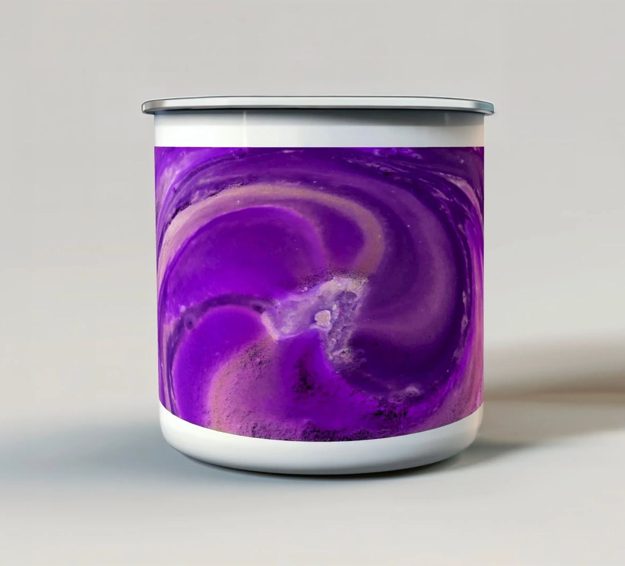 Viola tazza in smalto da Massimo Frascogna