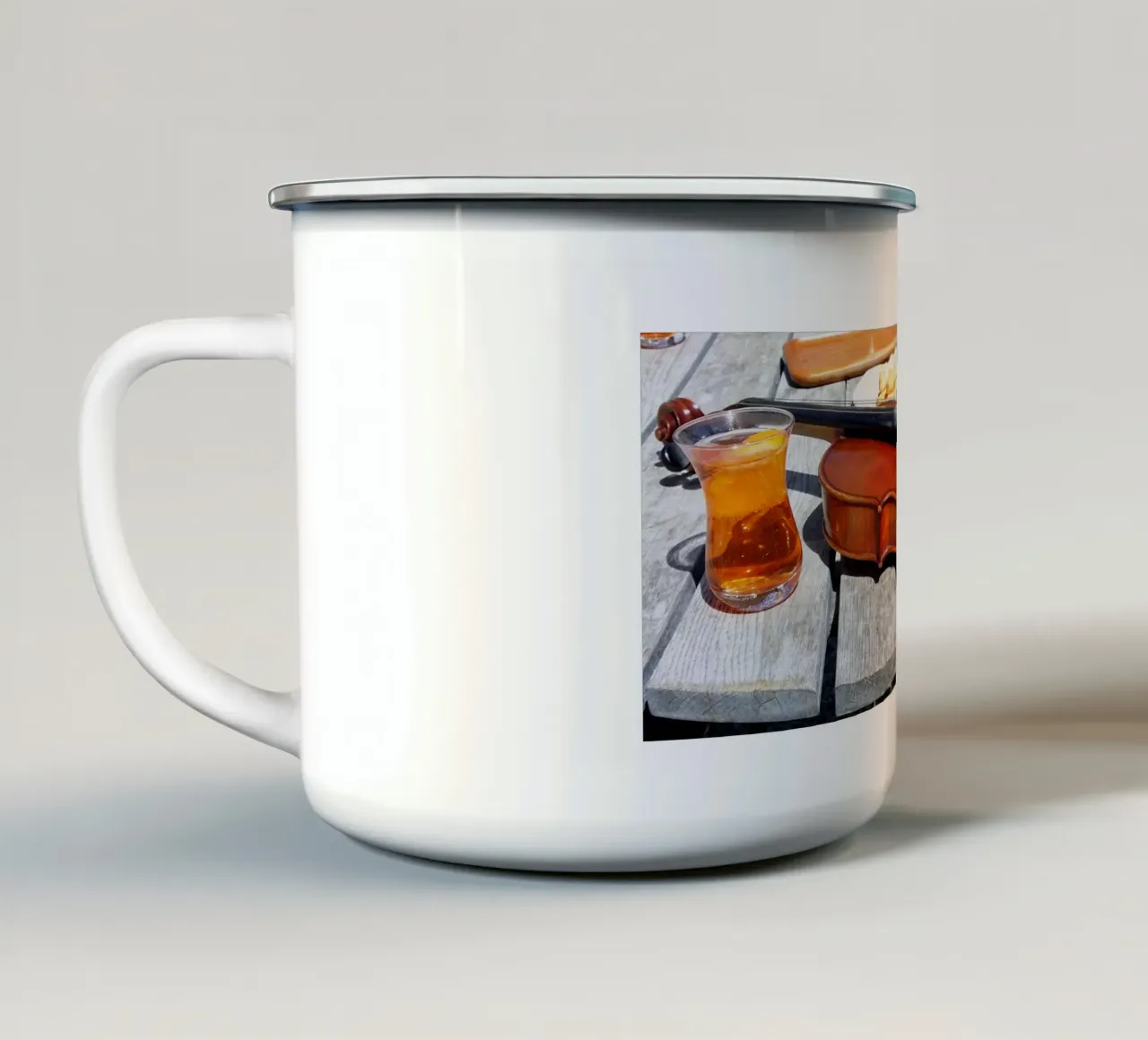 Il riposo del musicista tazza in smalto da Massimo Frascogna
