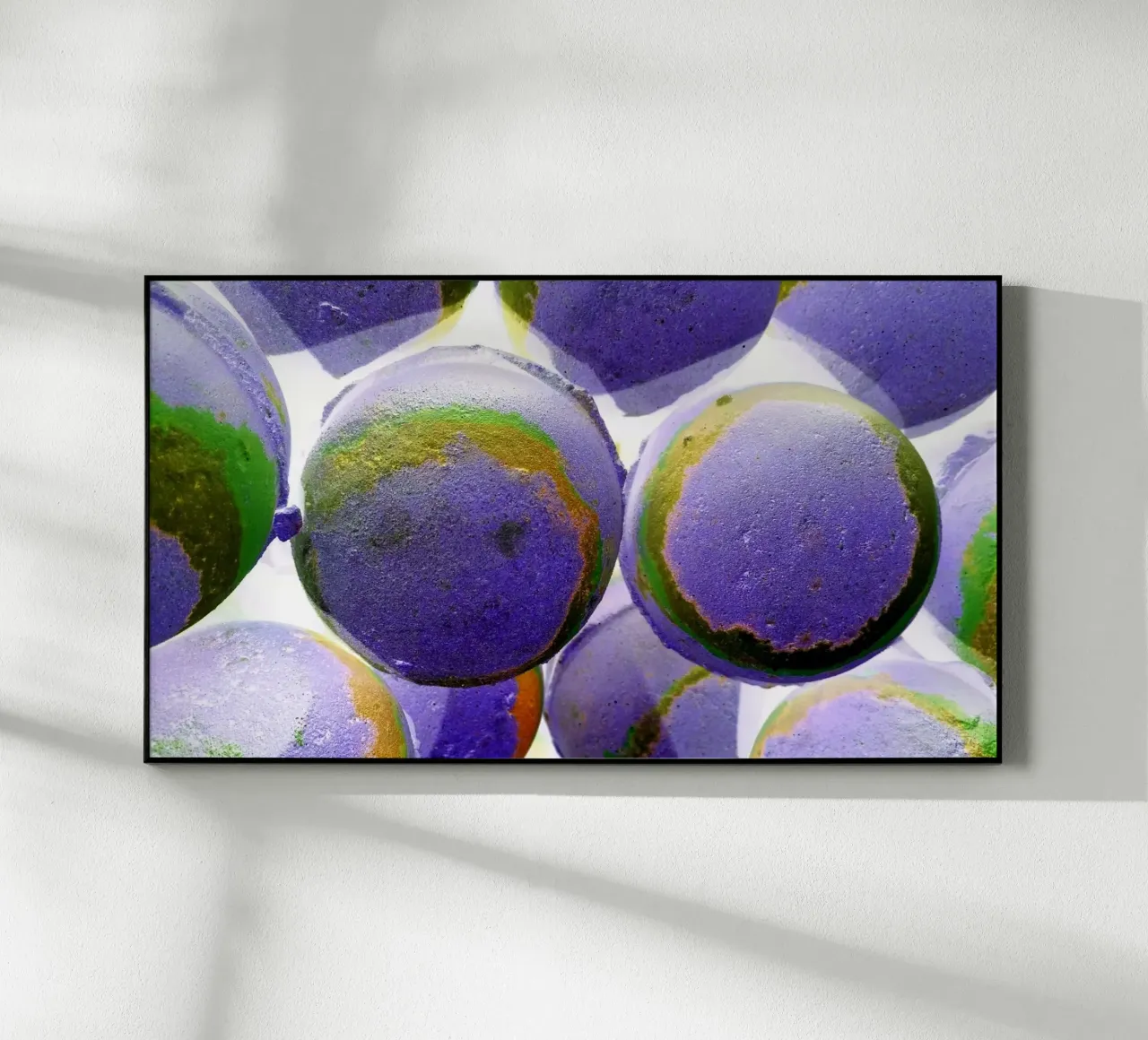 Palline viola plexiglass da Massimo Frascogna