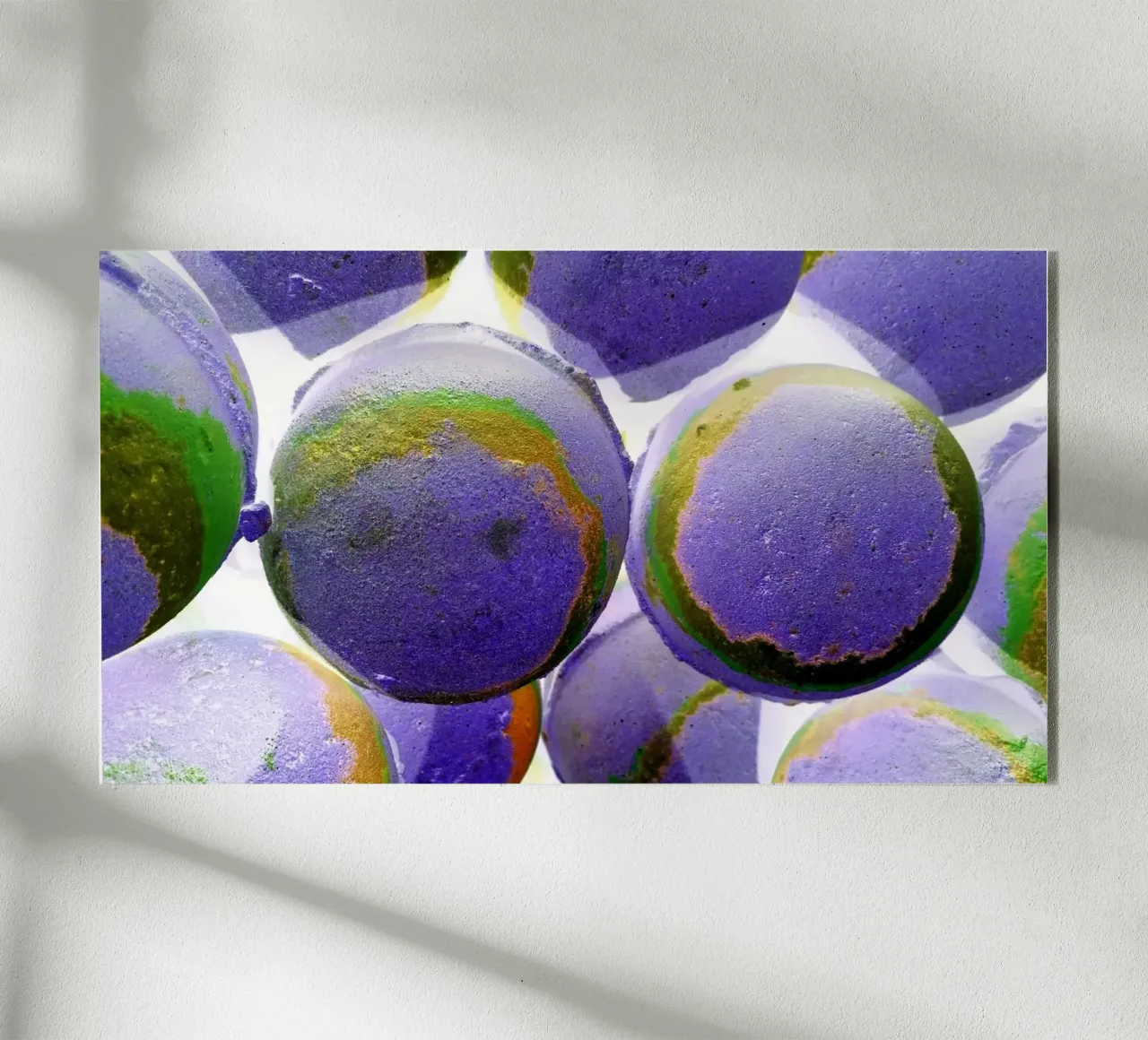 Palline viola plexiglass da Massimo Frascogna