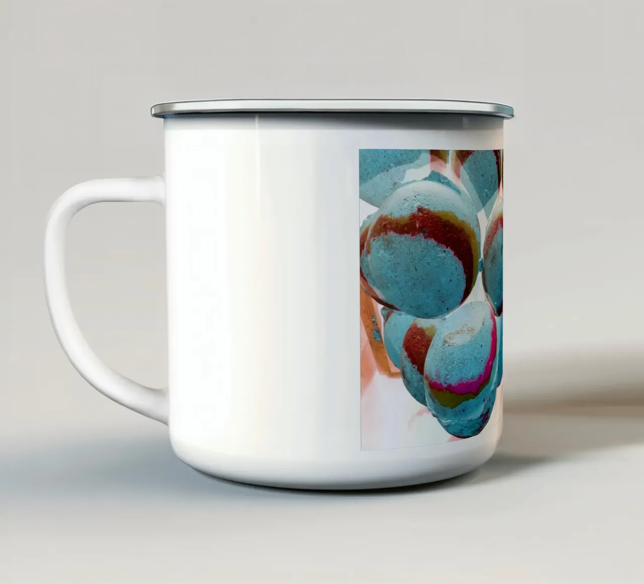 Palline blu tazza in smalto da Massimo Frascogna