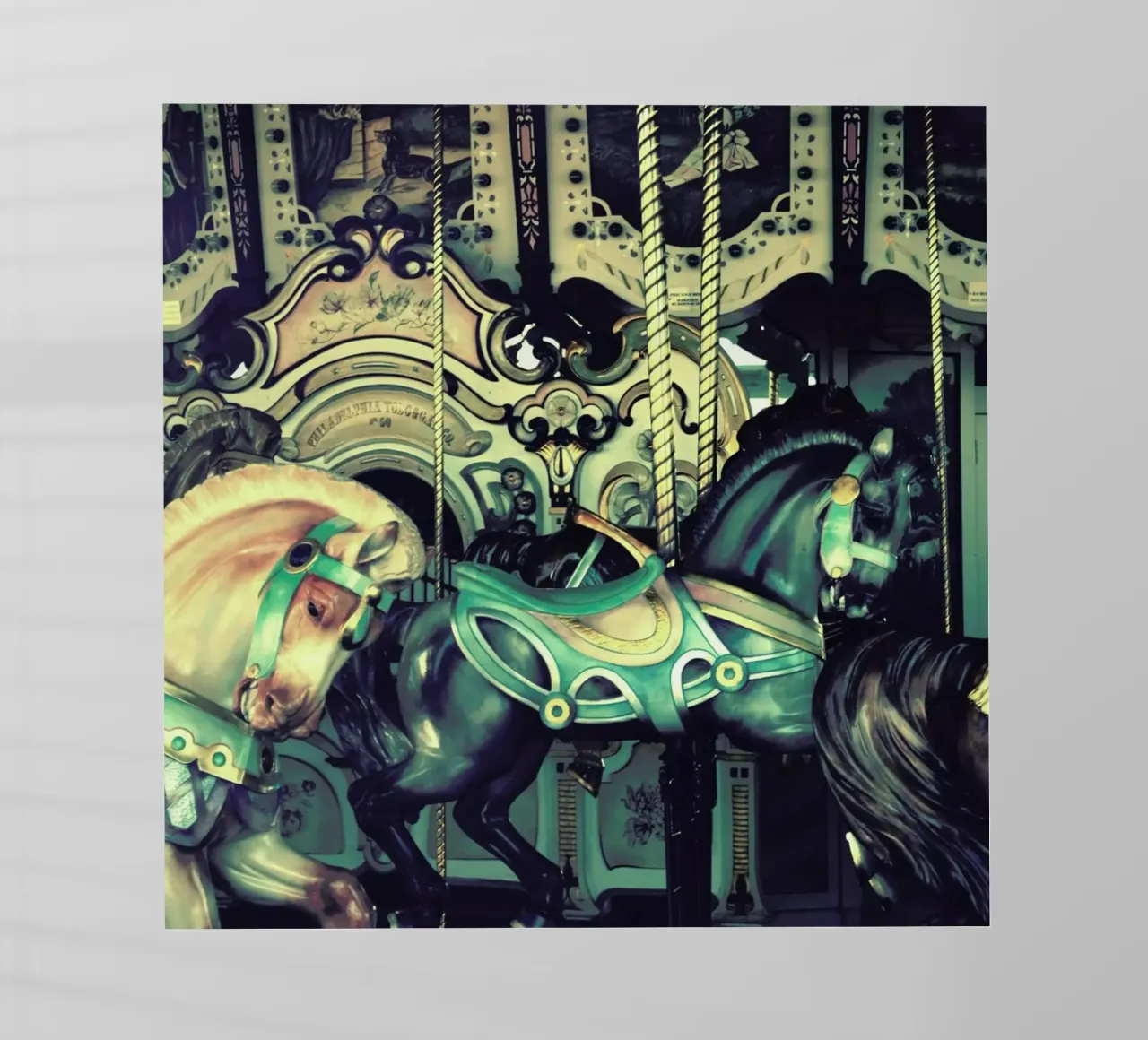 Carousel pellicola backlit da Robin Delean