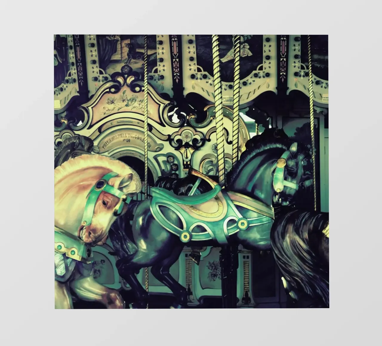 Carousel pellicola backlit da Robin Delean