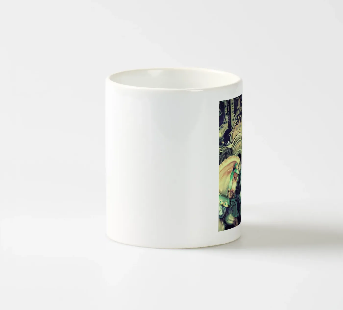 Carousel tazza in ceramica da Robin Delean