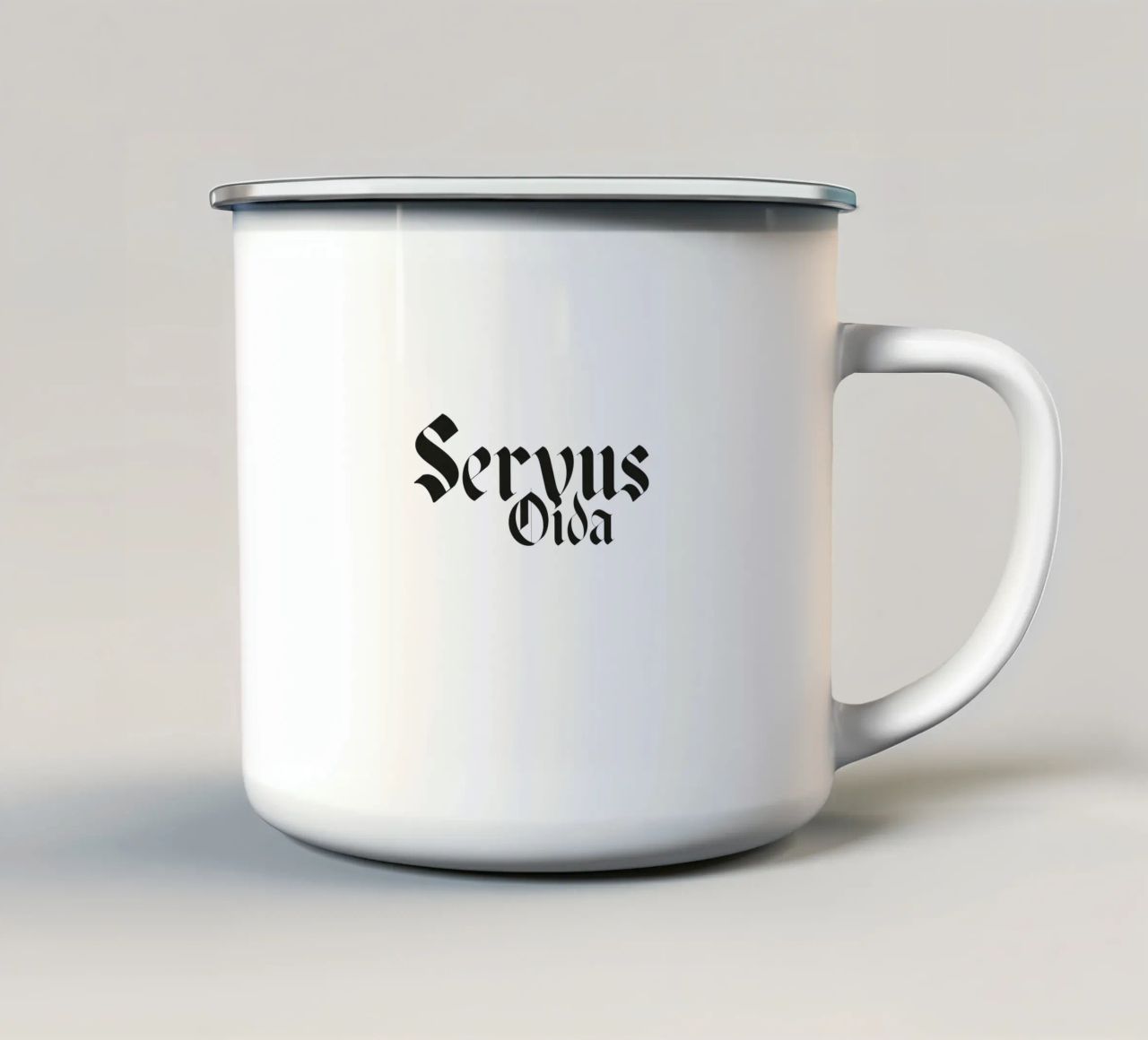 Servus tazza in smalto da Flo Klein