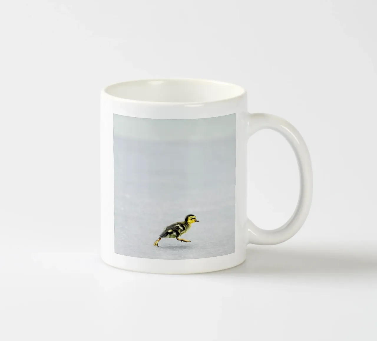 Duckling tazza in ceramica da Charlotte Curd