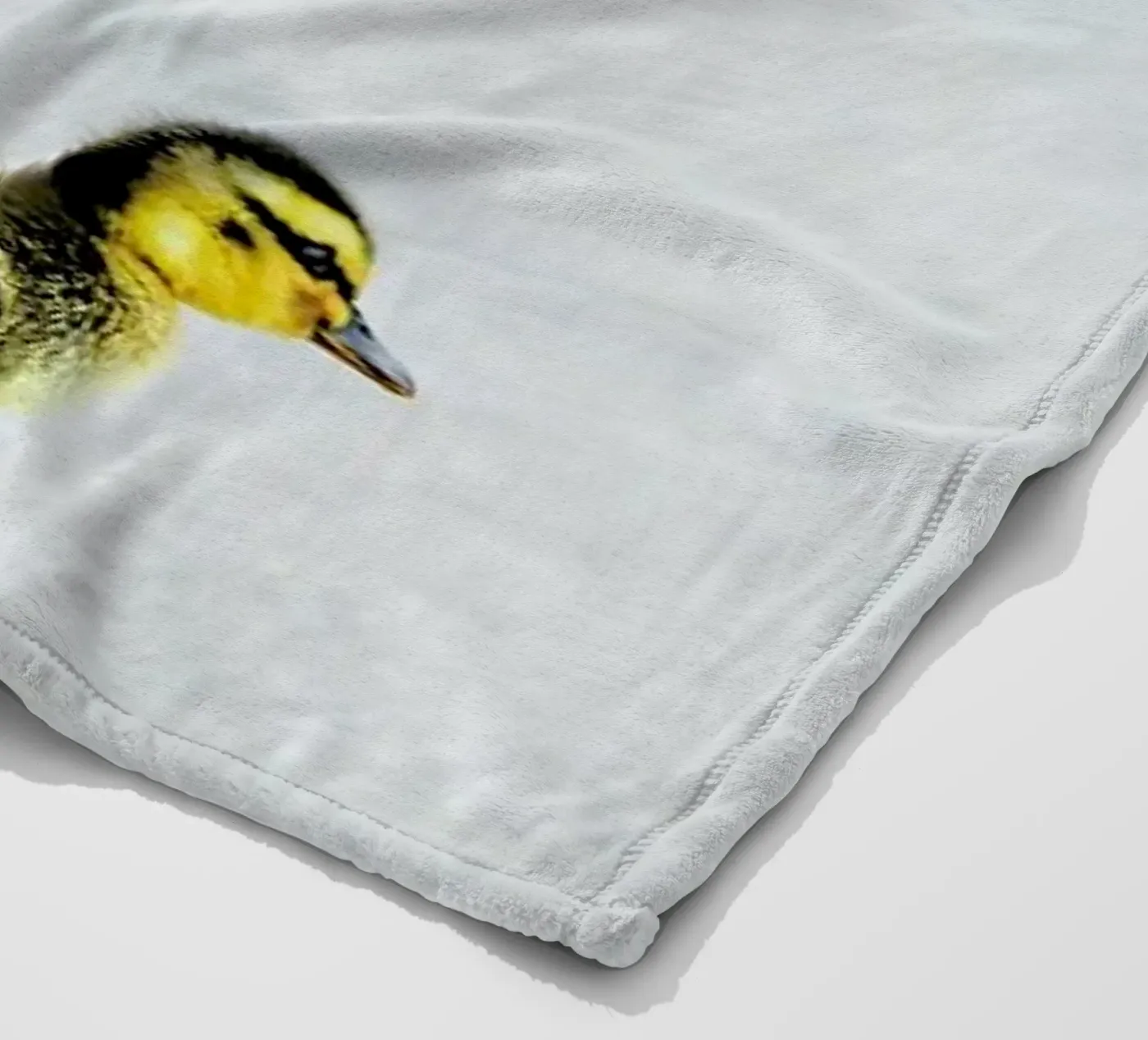 Duckling Fleecedecke von Charlotte Curd