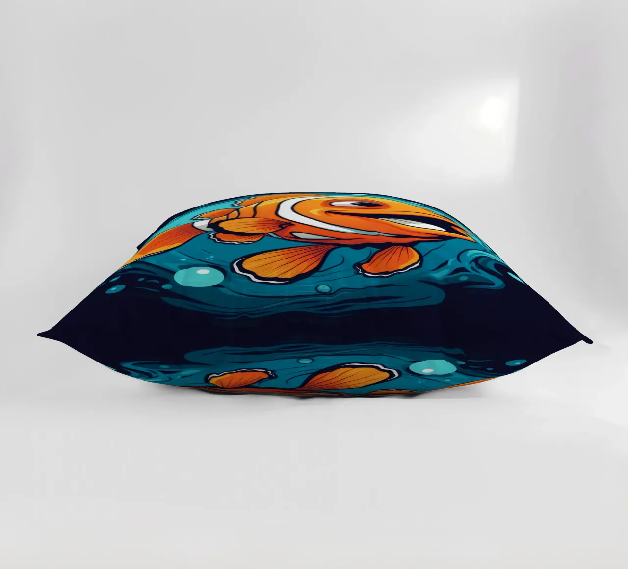 Pesce pagliaccio retrò cuscino da Funny Animals