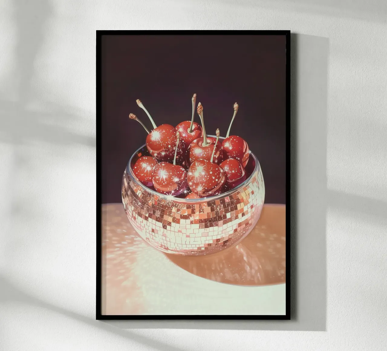 Ciliegie frizzanti in una ciotola con palla da discoteca carta hahnemühle da Melloi Art Print