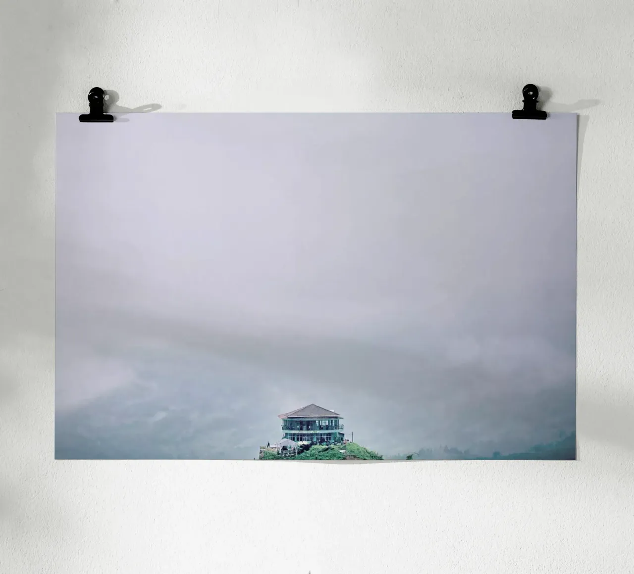 Hill Tribe Mist poster con telaio in plastica da Charlotte Curd