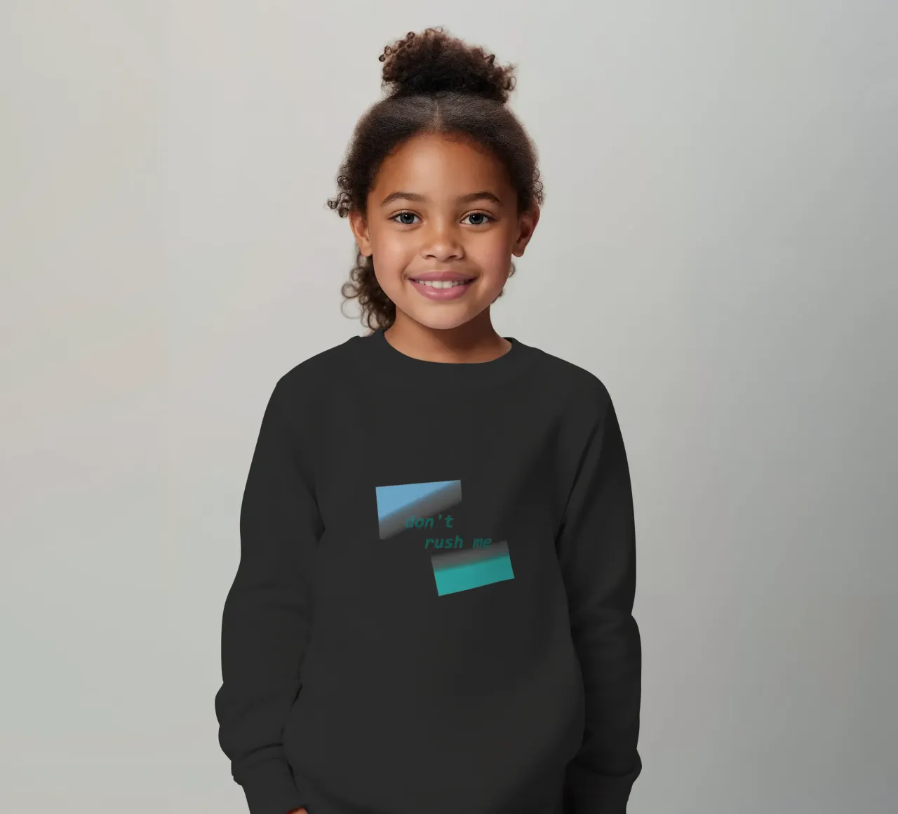 Forme geometriche con la scritta "Non mettermi fretta". felpa bambino da Something for you