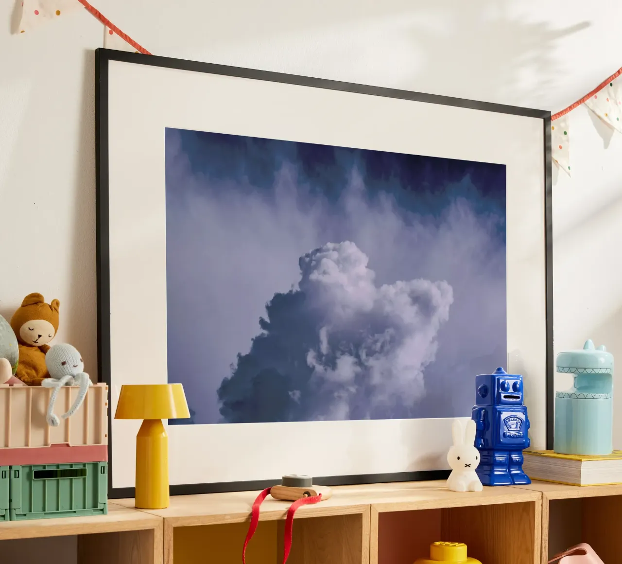 The Mass poster con telaio in legno da Pale Grain