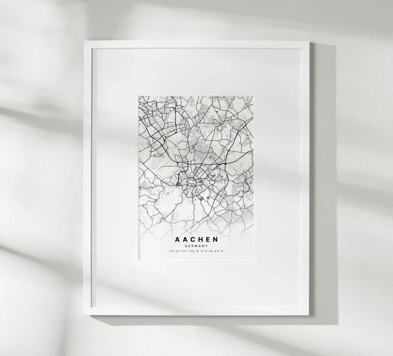 Mappa della città di Aquisgrana poster con telaio in legno da Christopher Adams